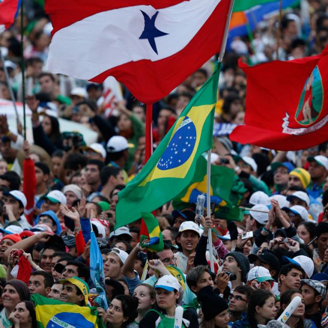 A million young people jam Rio's Copacabana beach to try to see Pope