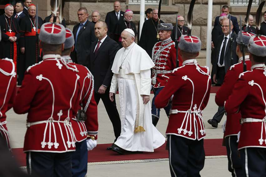 Pope to Bulgarians: Treasure identity as crossroads of cultures