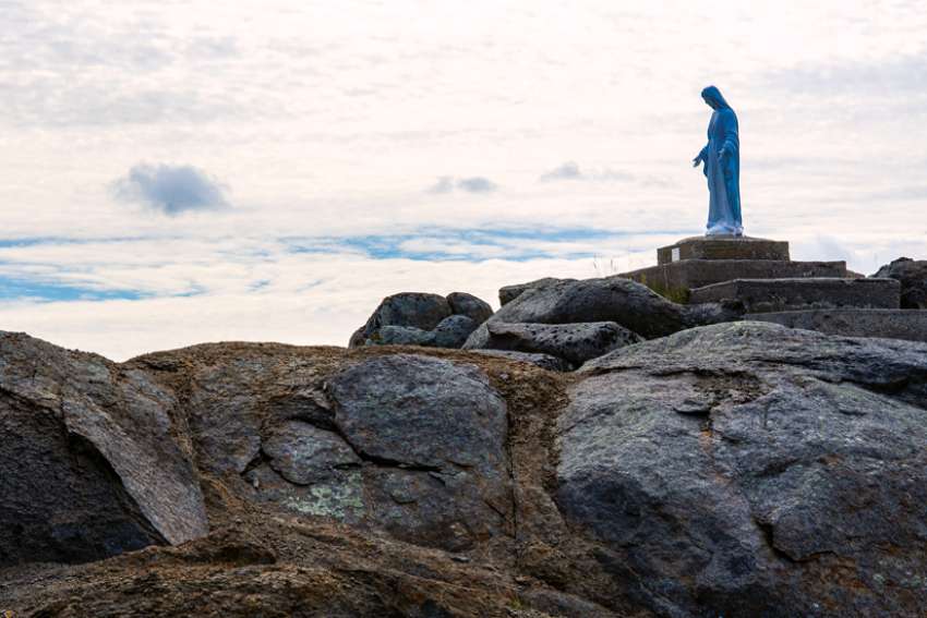A pilgrim Church looks to Mary