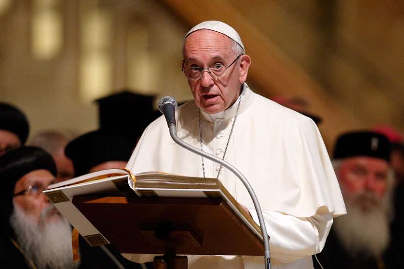 Pope tells World Jewish Congress that integration of migrants is crucial