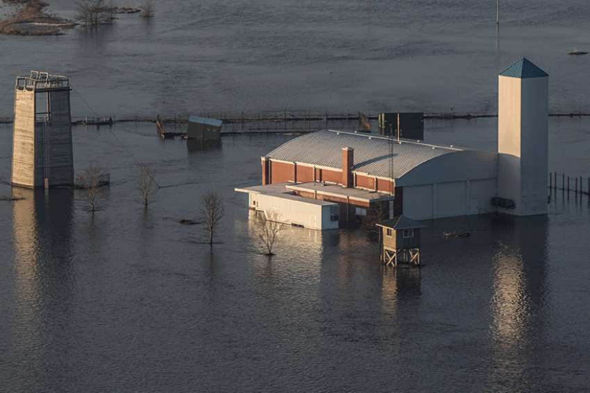 Historic flooding in American midwest threatening lives, destroying livelihoods