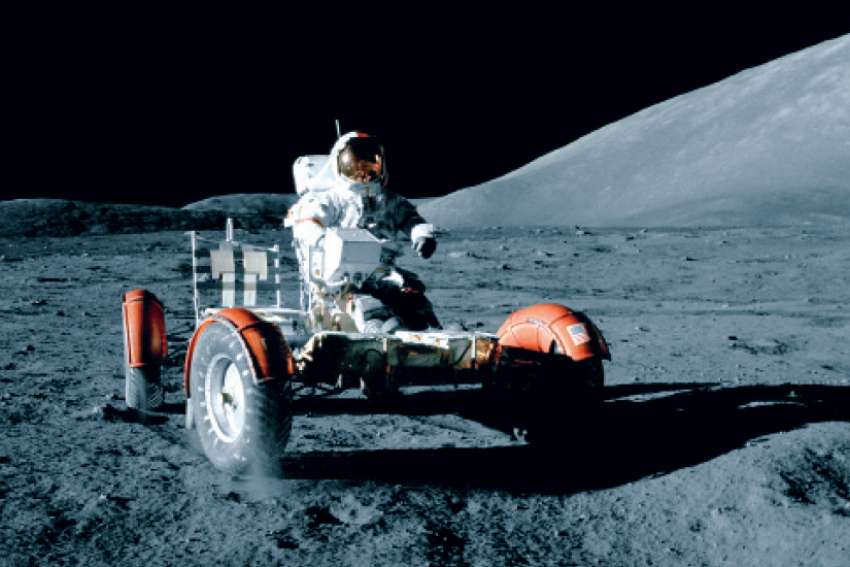 The Register Archive: Church can still bask in the moonlight