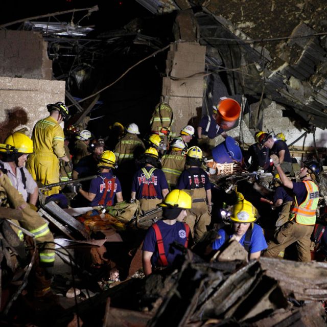 Tornadoes exact deadly toll; region needs 'a lot of prayers right now' 