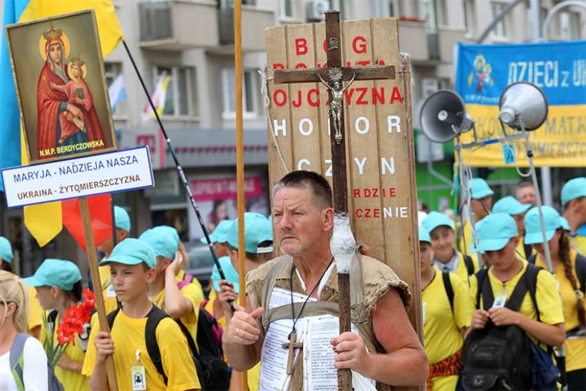 Polish church unveils integration policy for migrant Catholics