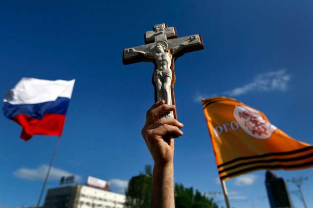 Eastern Ukraine bishop: Catholics stay home amid fighting, kidnapping