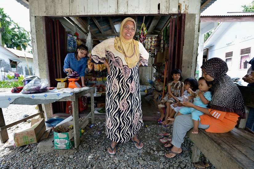 A decade after tsunami, Indonesians still wrestle with trauma