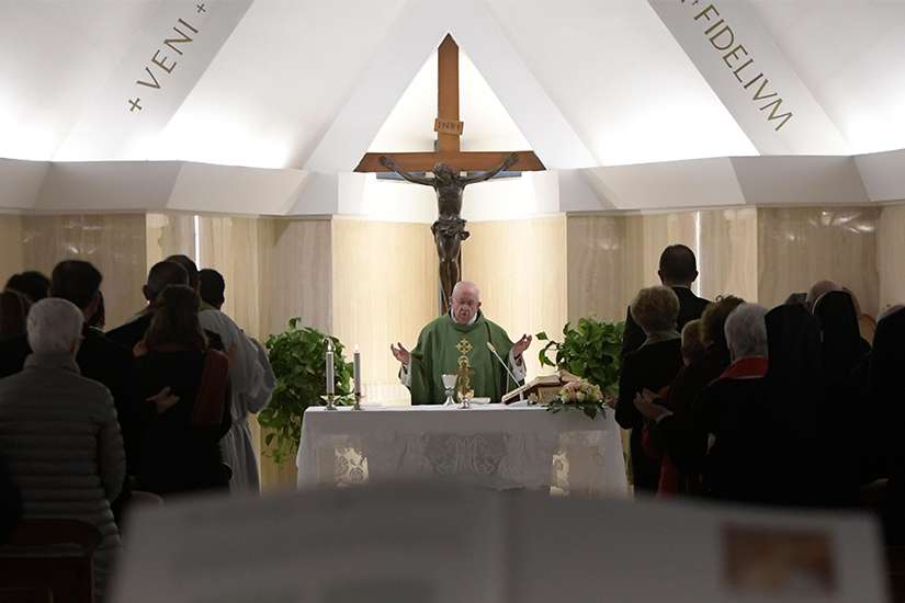 Poverty, humility needed to give authentic witness of faith, Pope Francis says