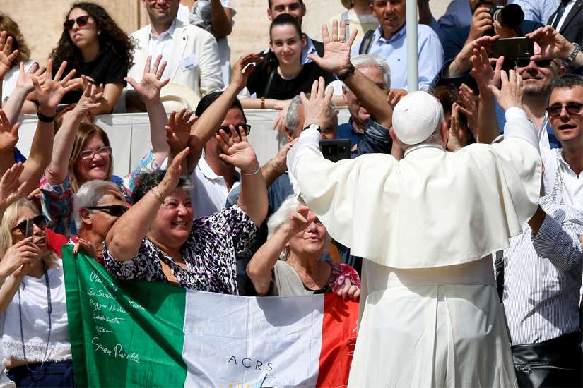 Wednesday Audience: Unity is first sign of true Christian witness