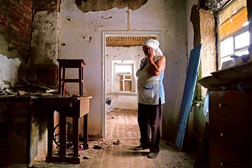 Aid groups help the poor caught in Ukraine conflict