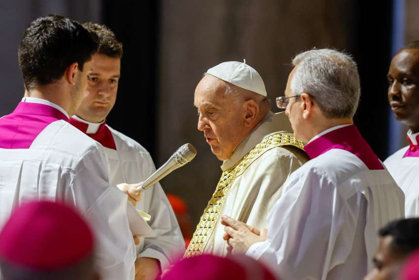 "Hope Does Not Disappoint", pope proclaims Holy Year 2025