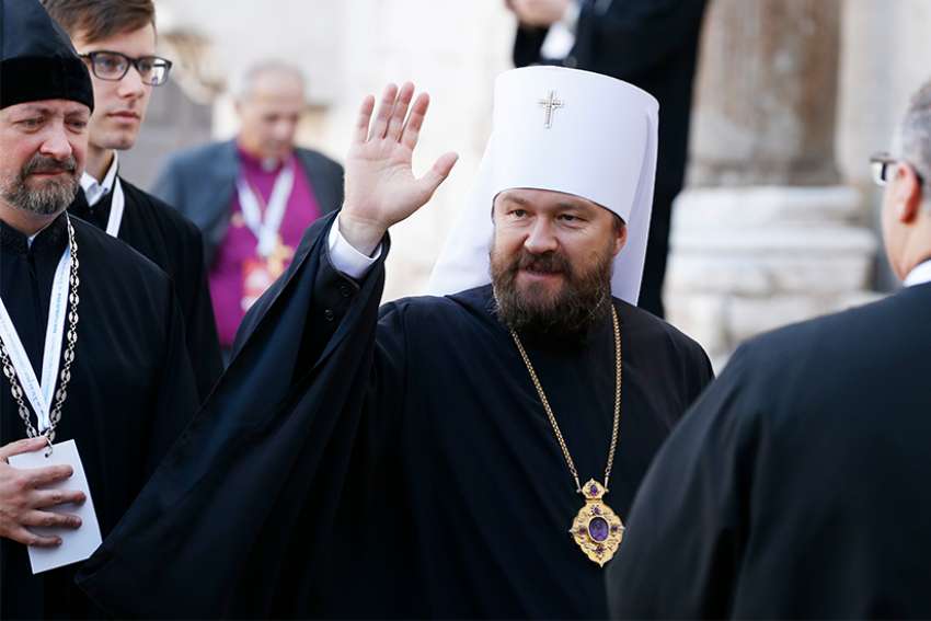 In conflict over Ukraine, Russian Orthodox Church splits from Patriarch of Constantinople