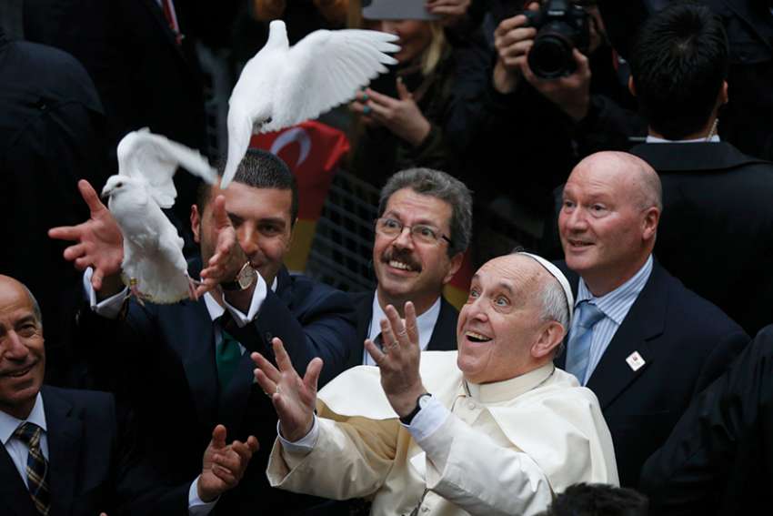 Pope Francis focuses on 'good politics' for 2019 World Peace Day