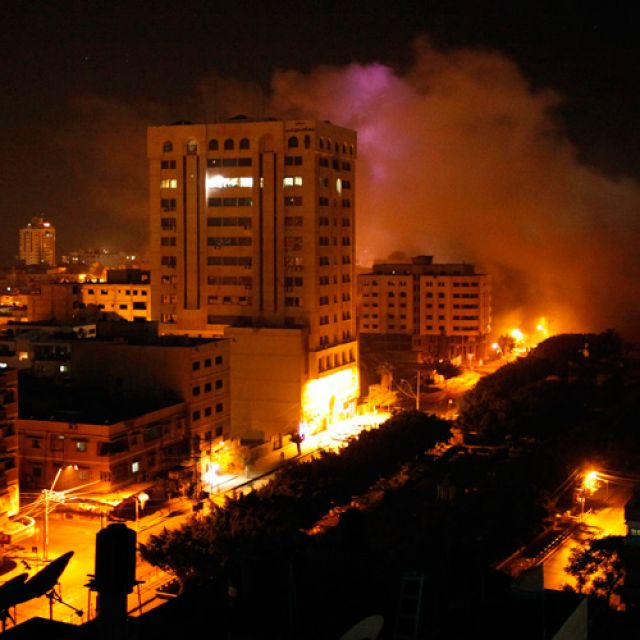 Pope condemns escalating Gaza conflict, calls for truce, talks 