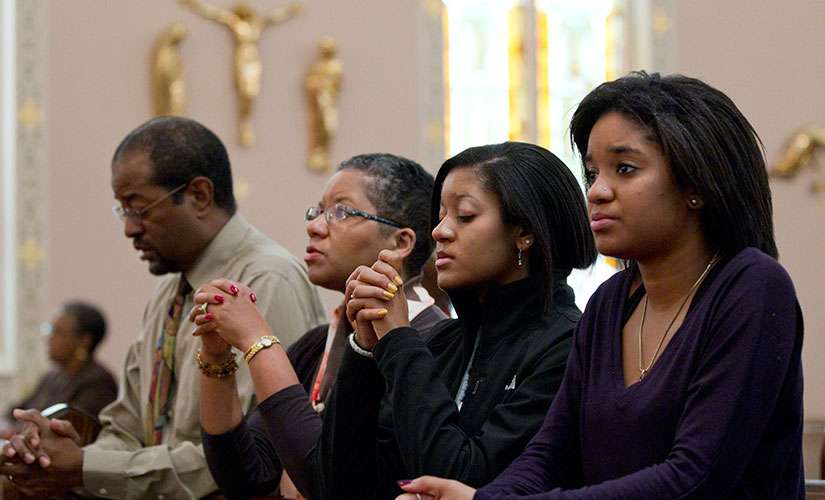 U.S. Catholic families: strong on prayer, weak on sacraments