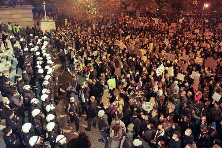 Protesters target churchgoers in Poland over abortion ruling
