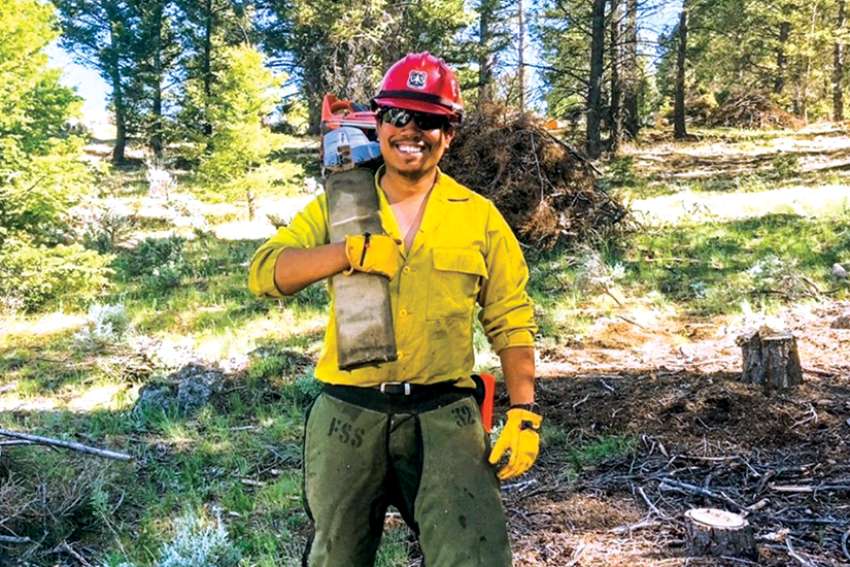 Rosary helps firefighter battle mountainside blaze