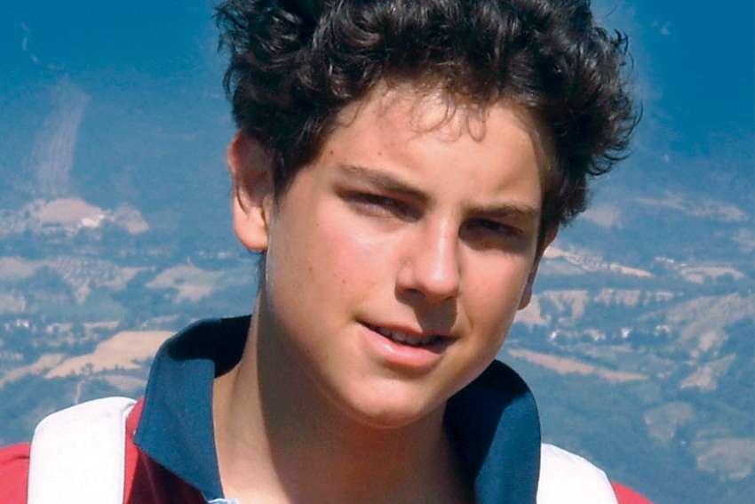 Pilgrims flock to beatified teen's tomb in Assisi ahead of feast day