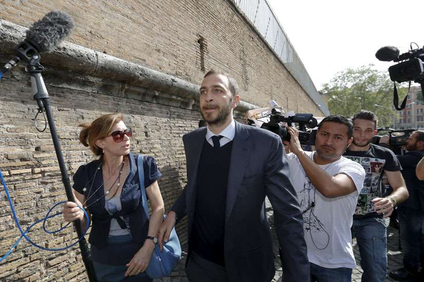 'VatiLeaks' trial: Author says he had duty to publish private documents