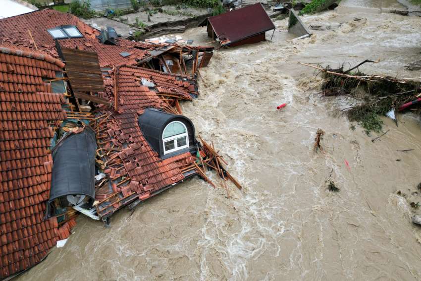 Slovenian bishops urge prayer, Caritas support as nation battles historic floods