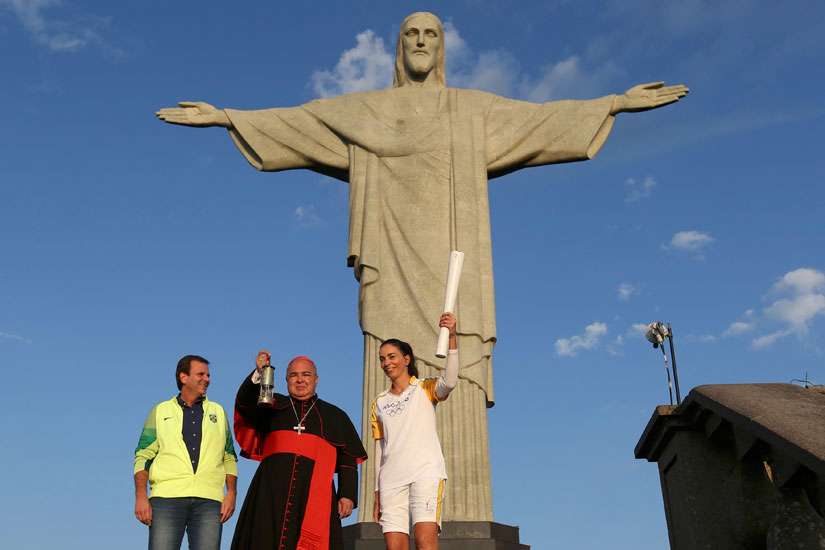 At Rio's Christ the Redeemer statue, cardinal blesses Olympic torch
