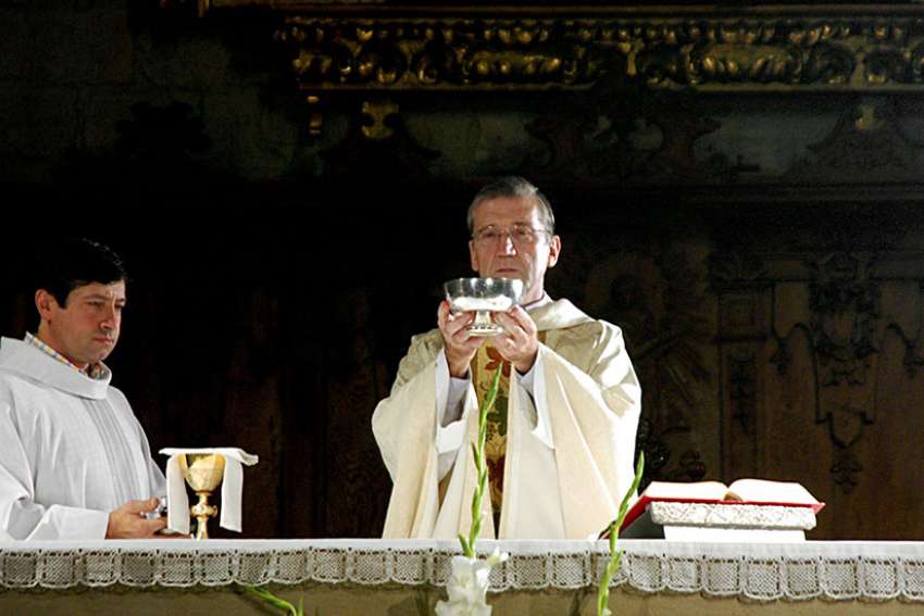 Vatican calls on bishops to prevent Eucharistic abuse in their dioceses
