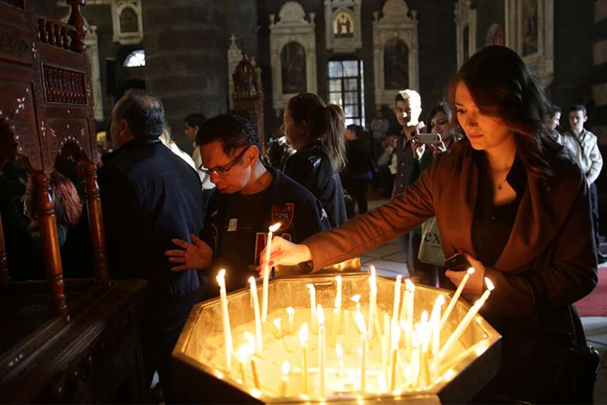 Vatican official urges support for Mideast Christians on Good Friday