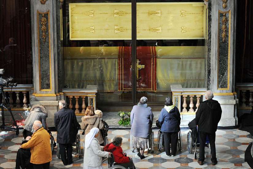 Pope's visit to Turin will highlight shroud, young people, marginalized