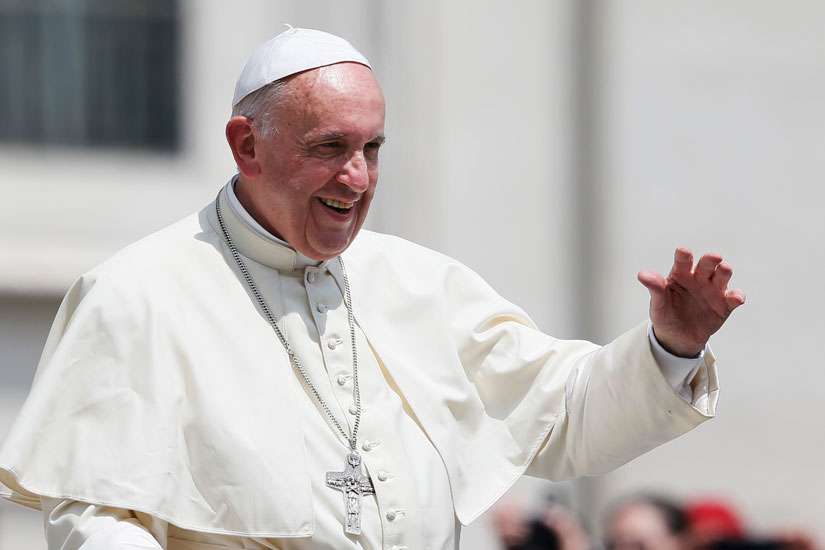 Pope pays 'private' visit to convents outside Rome