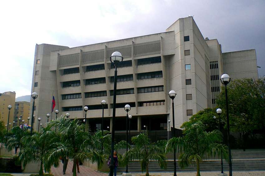 Venezuela cardinal: supreme court’s revised ruling mere “cosmetic retouching”