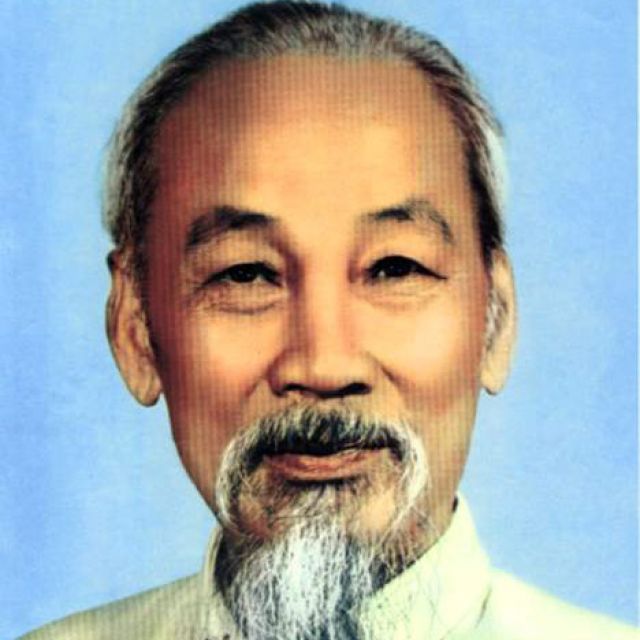 Vietnamese authorities replace chapel items with images of Ho Chi Minh 
