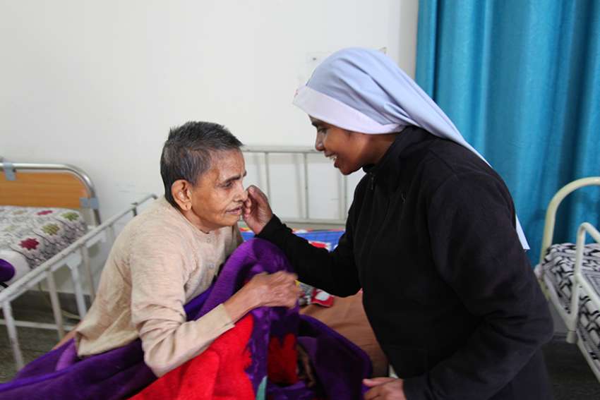 Christian vocation is to serve life, health, Pope says