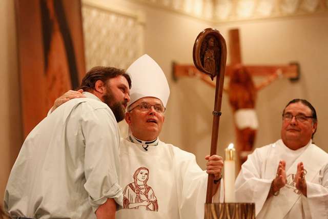 Archbishop says Pope Francis coming to Philadelphia in 2015