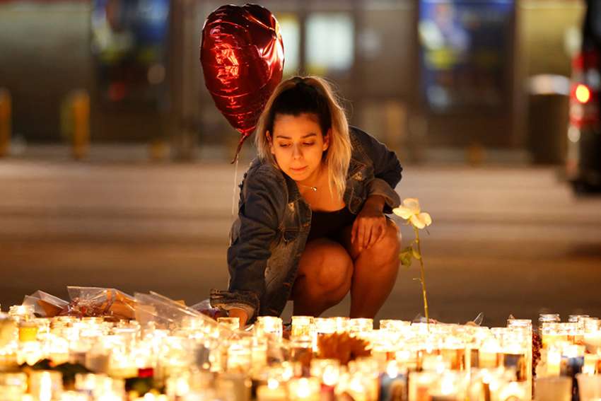 Pope Francis, American bishops call for prayers after ‘unspeakable terror’ of Las Vegas mass killing