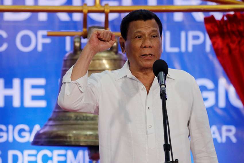 Filipino bishop tells Catholics to ignore President Duterte's anti-church jabs
