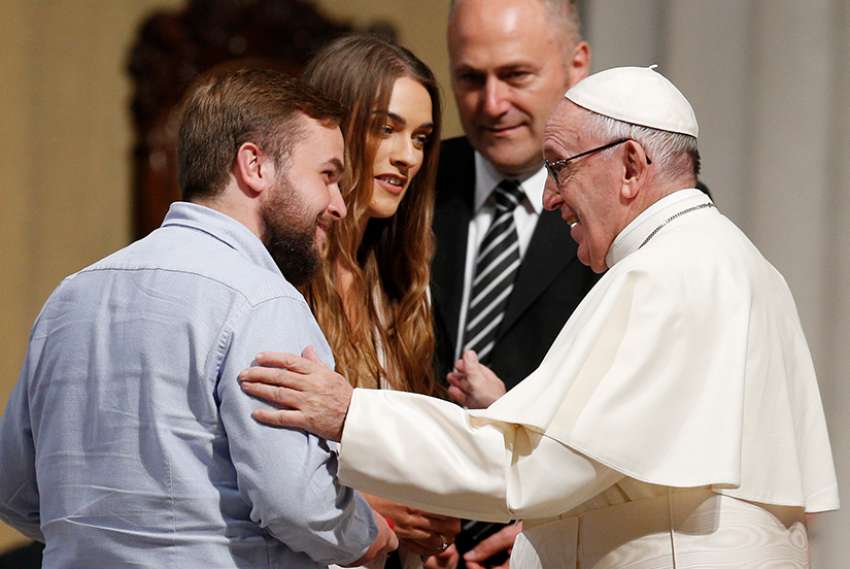 A fruitful marriage fulfills God's dream for the human family, Pope tells young couples