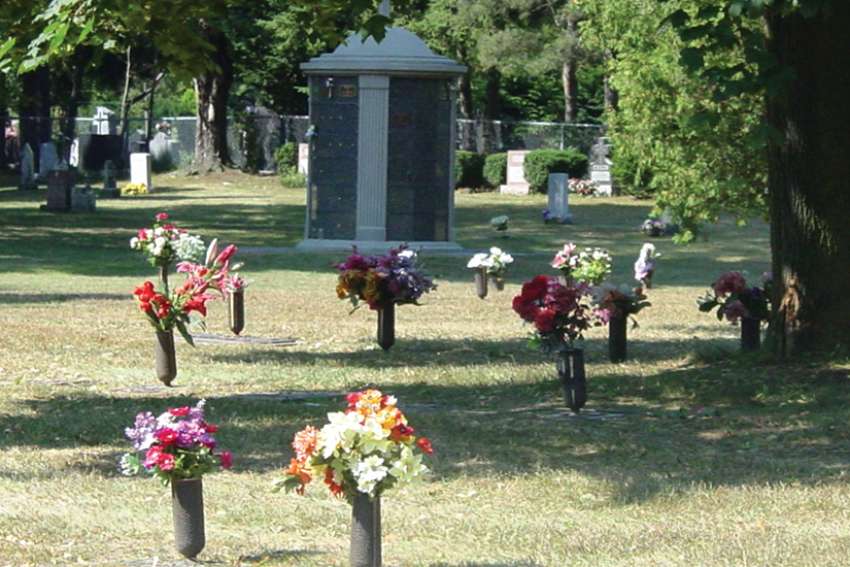 Thieves target gravesite vases in Mississauga