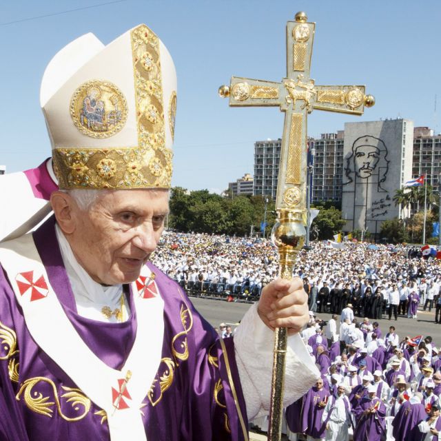 Pope, at Mass in Havana's Revolution Square, calls for full religious freedom in Cuba 