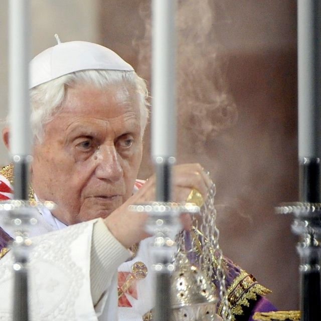 Chapter and verse: Pope uses Bible reflection to address 'his' priests 