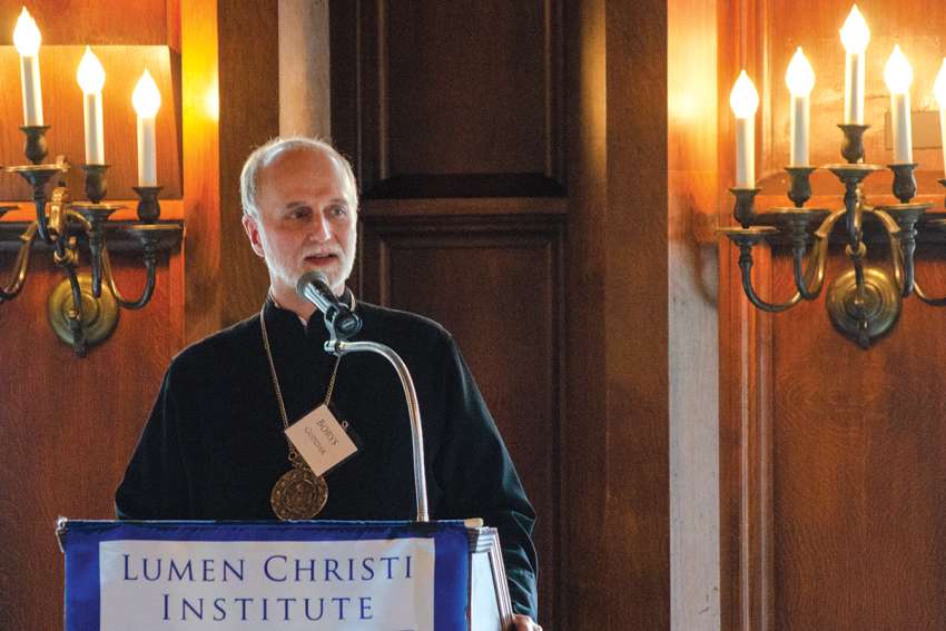 Churches must lead path to healing in Ukraine, experts say