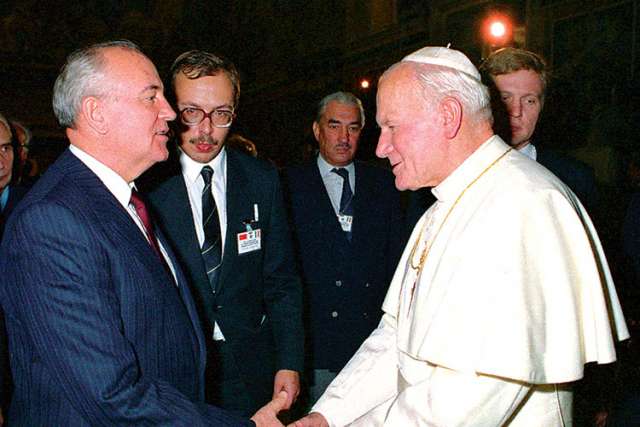 John Paul II’s influence key to fall of communism