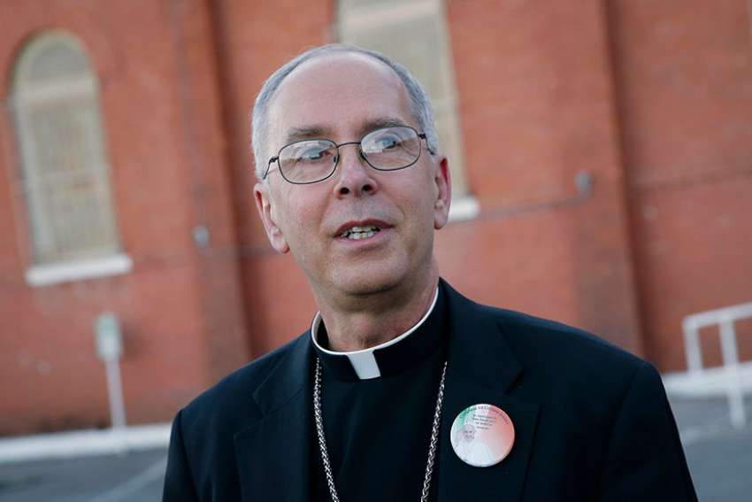 Texas bishop denounces hateful words, militarization of border
