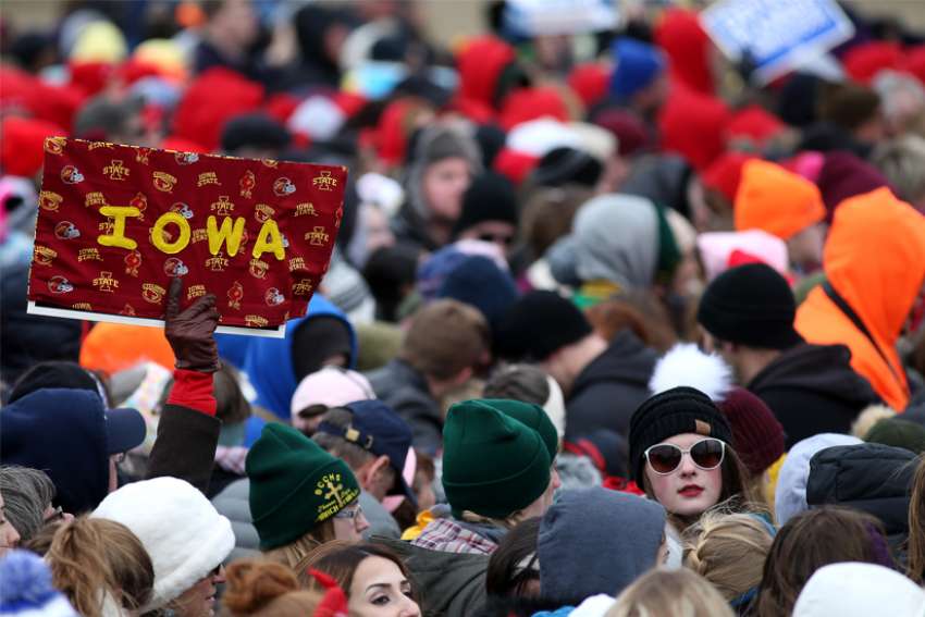 Judge blocks law requiring 24-hour waiting period before getting abortion
