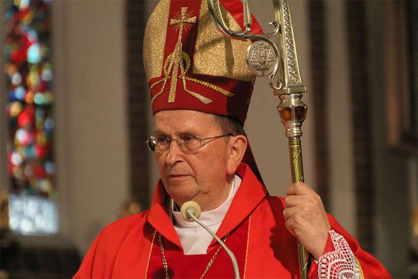 Polish archbishop condemns government stance on refugees