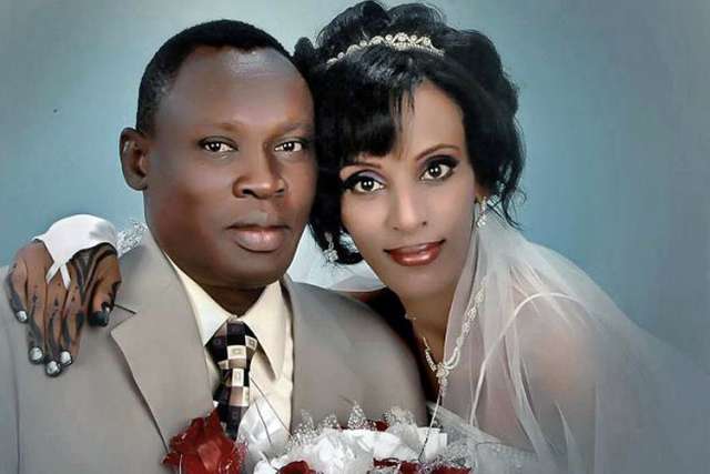 Free from ordeal in Sudan, woman condemned for apostasy meets Pope