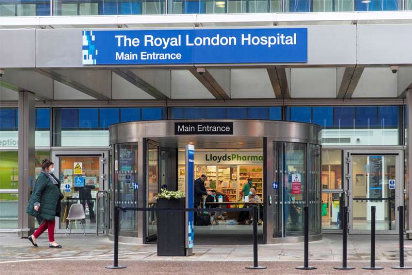 Bioethics institute urges U.K. to review parental rights of very ill kids