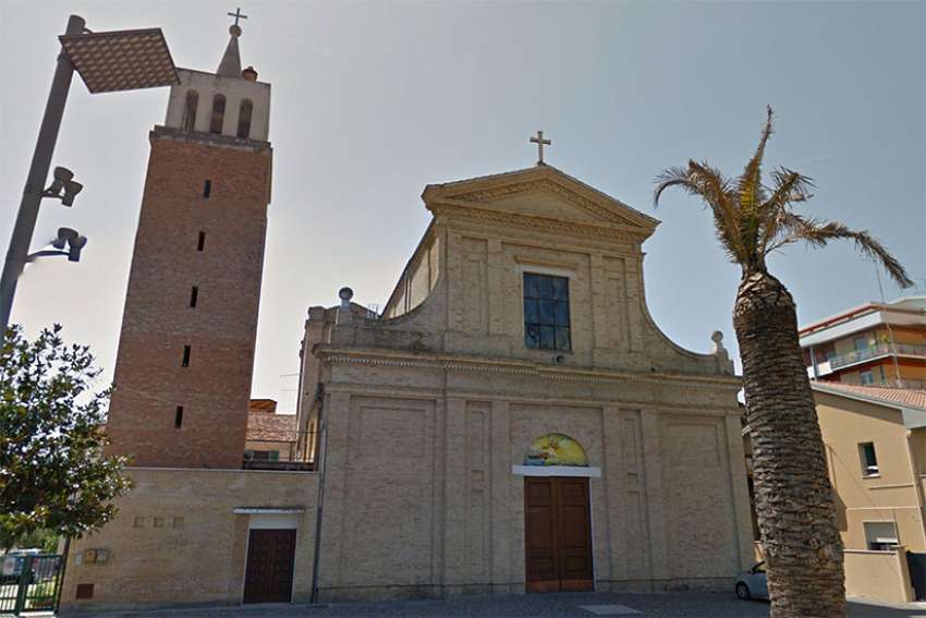 Faithful storm out of Mass in Italy after priest criticizes Pope Francis