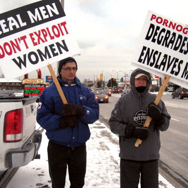 Deacon leads Windsor anti-pornography protest