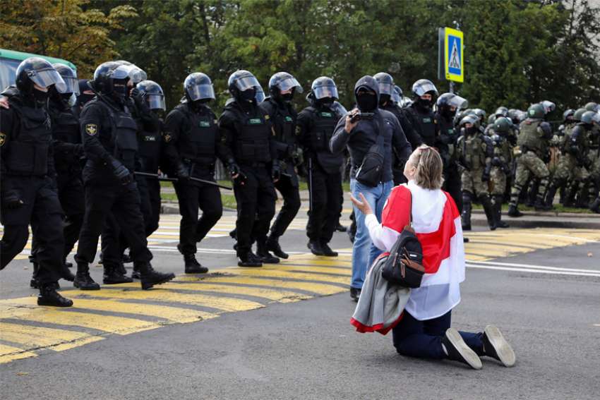 Pope Francis: Swat the fly of resentment; use the ointment of forgiveness