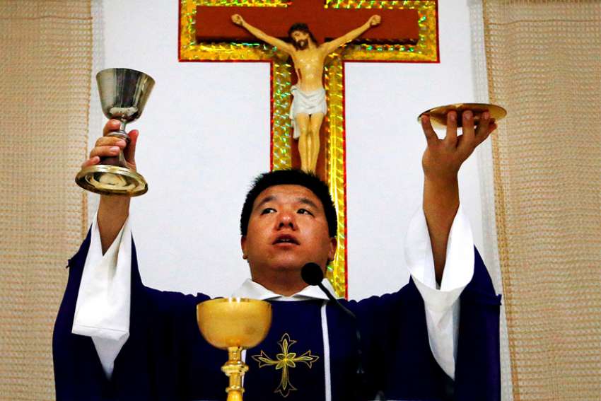 Vatican tells clergy in China to follow their conscience