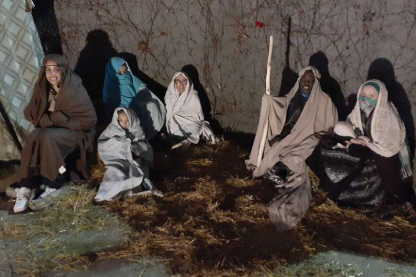 Barrie churches generate Christmas light in the dark